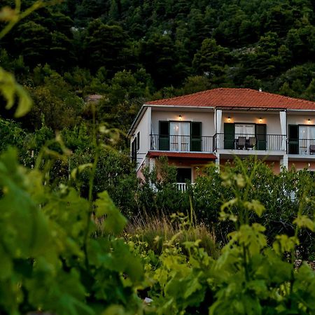 Casa Katalina Apartment Komiza Bagian luar foto