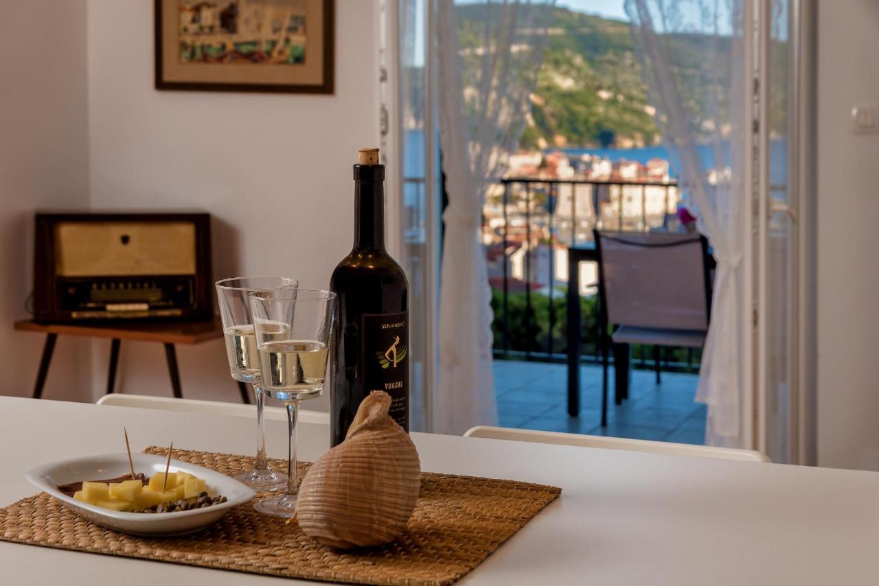 Casa Katalina Apartment Komiza Bagian luar foto