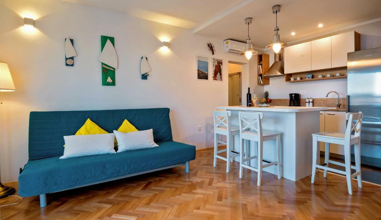 Casa Katalina Apartment Komiza Bagian luar foto