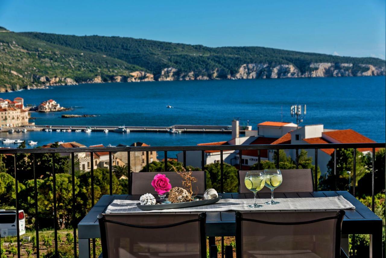Casa Katalina Apartment Komiza Bagian luar foto