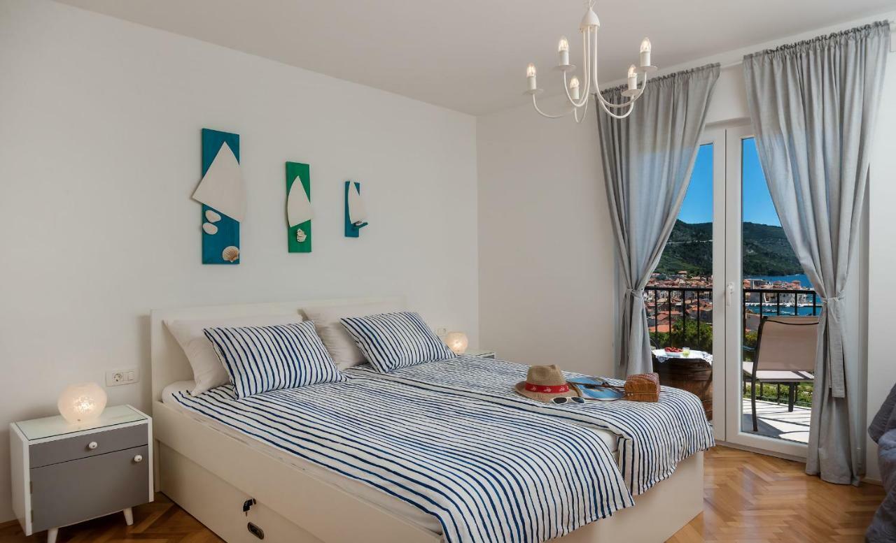 Casa Katalina Apartment Komiza Bagian luar foto