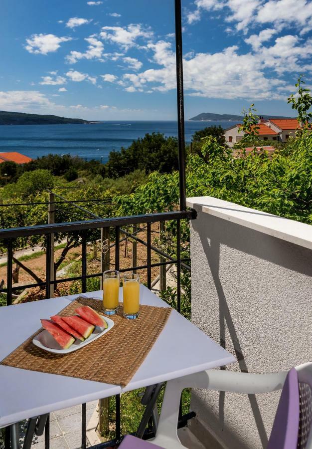 Casa Katalina Apartment Komiza Bagian luar foto